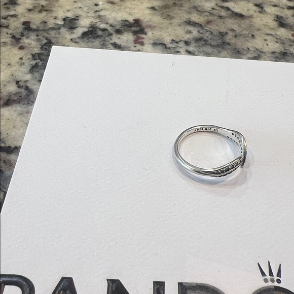 Pandora Sparkling Leaves Ring size 6 - Picture 8 of 10